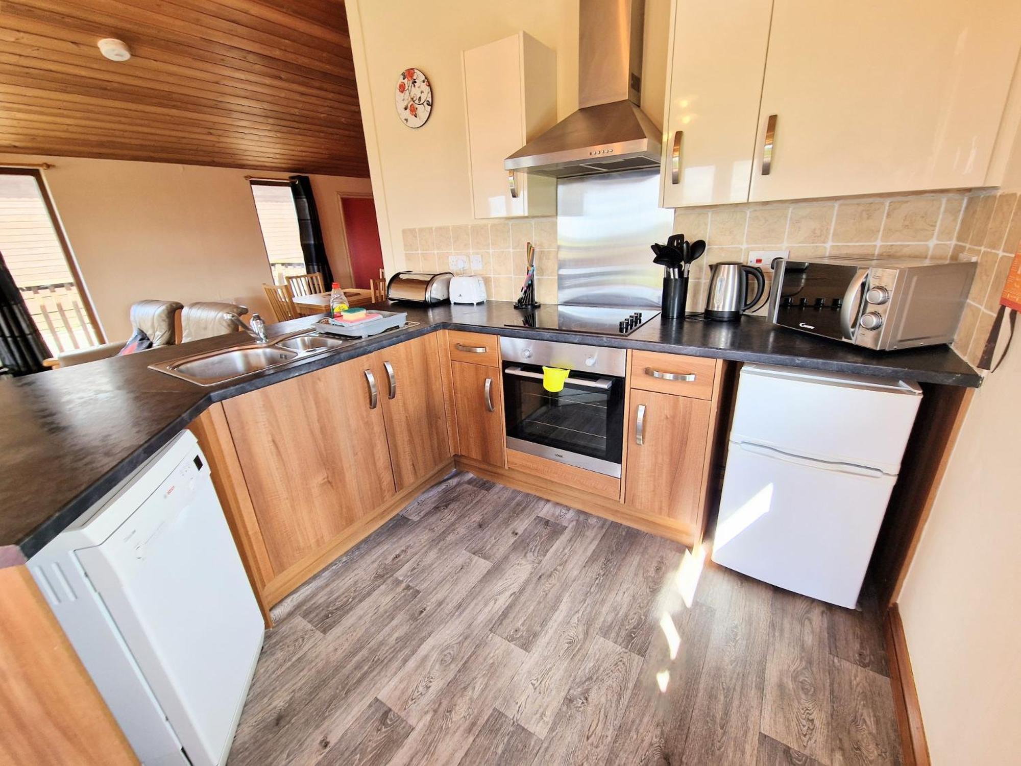 Lomond 4 With Private Hot Tub - Fife - Loch Leven - Lomond Hills Villa Kelty Bagian luar foto